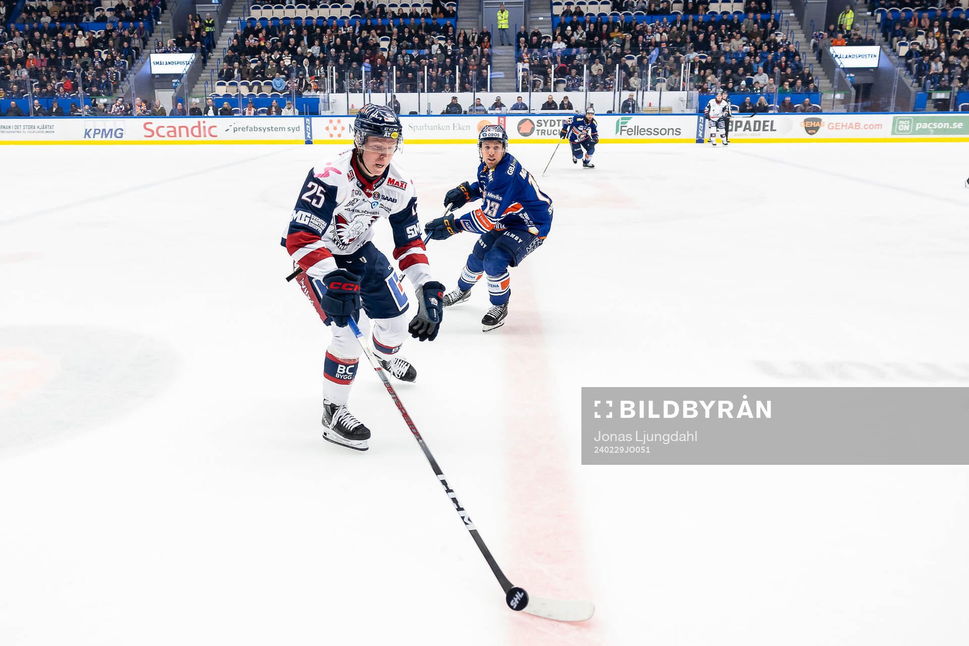 Linköpings Filip Bystedt och Växjös Dylan McLaughlin