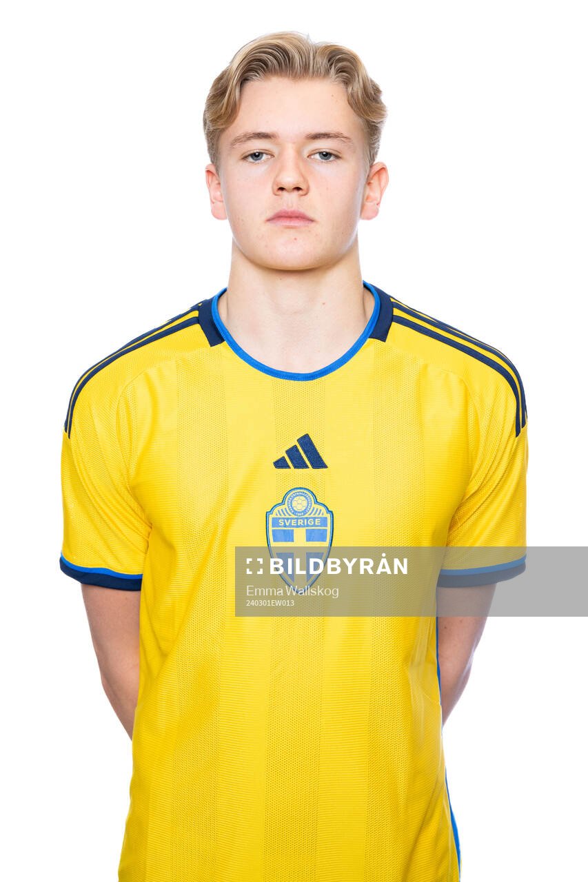 Isac Johnsson poserar för ett porträtt