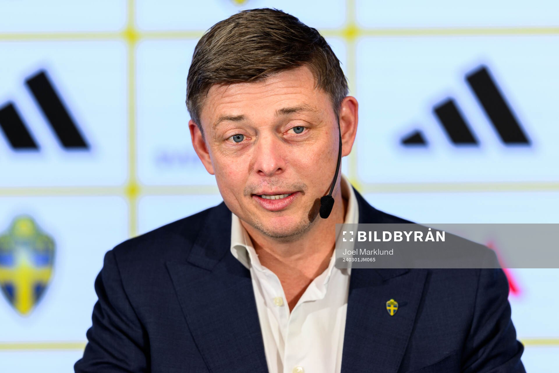 Head coach Jon Dahl Tomasson of the Swedish national