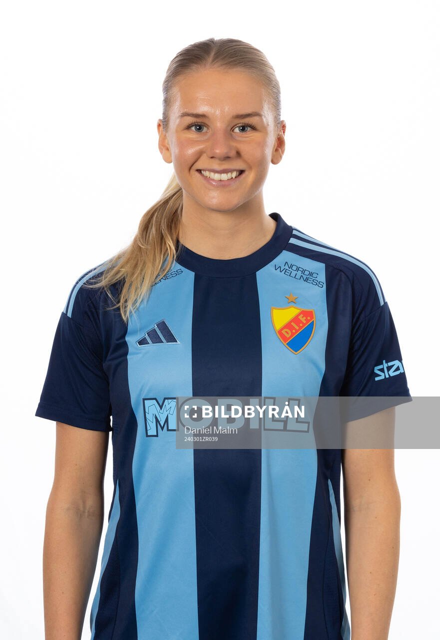 Djurgårdens Nellie Lilja poserar för ett porträtt den 1 mars 2024 i Stockholm.
