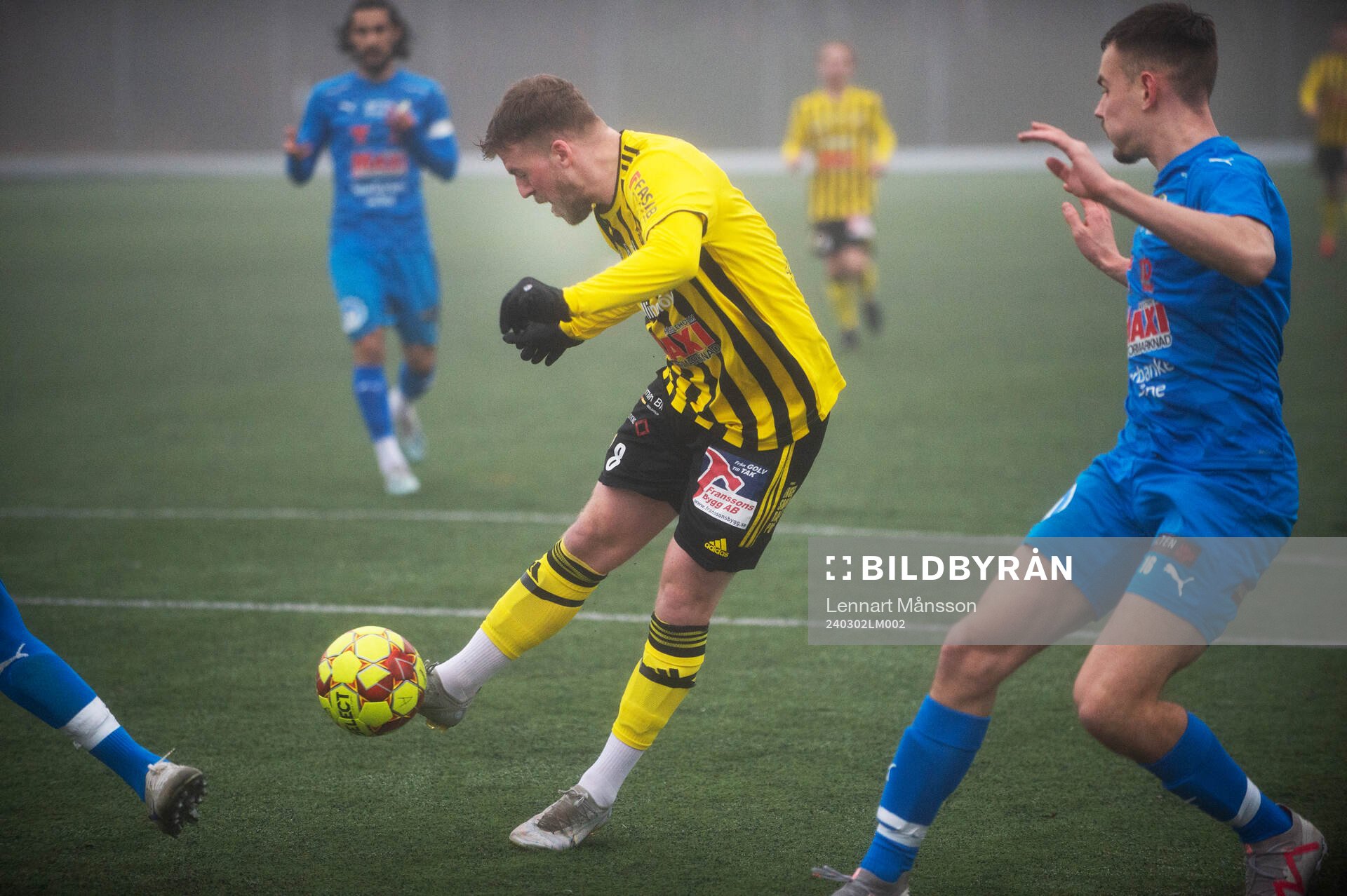 IFK Hässleholms Teddy Bergqvist skjuter 1-0 vilket var