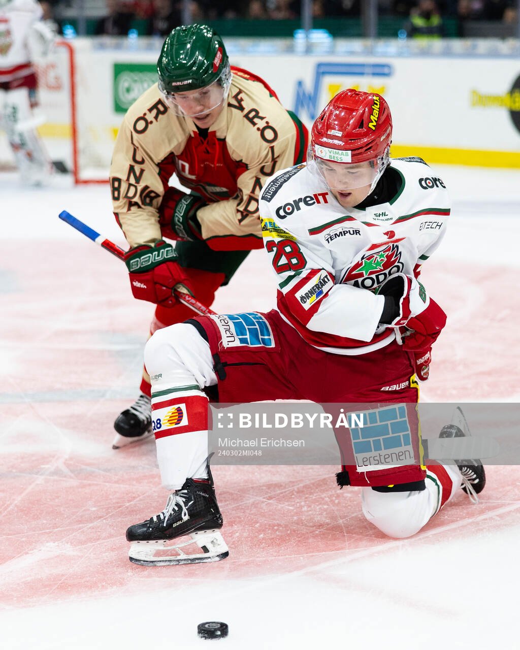 Frölundas Linus Öberg och MoDos Theo Jacobsson