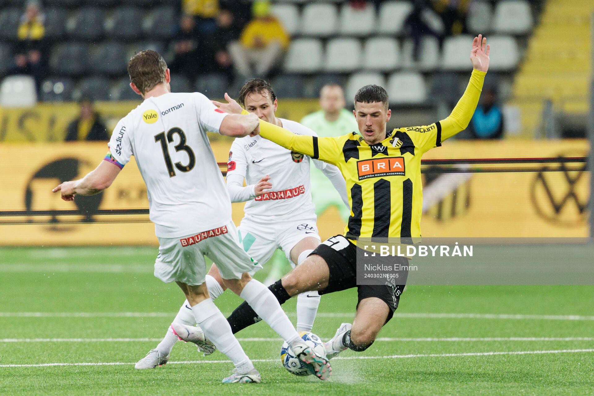 Brommapojkarnas Ludvig Fritzson och BK Häckens Nikola