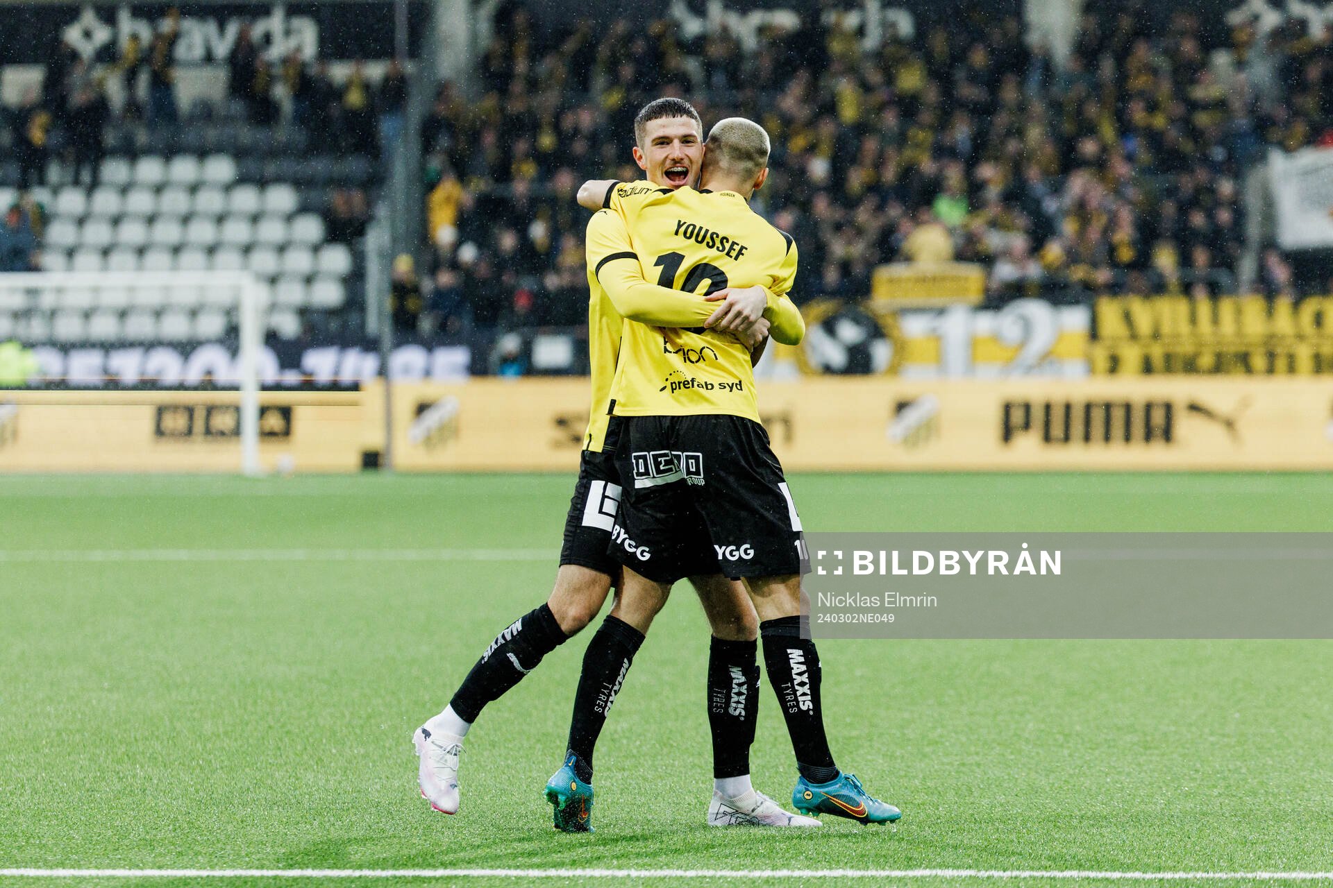 BK Häckens Nikola Zecevic och Srdjan Hrstic jublar