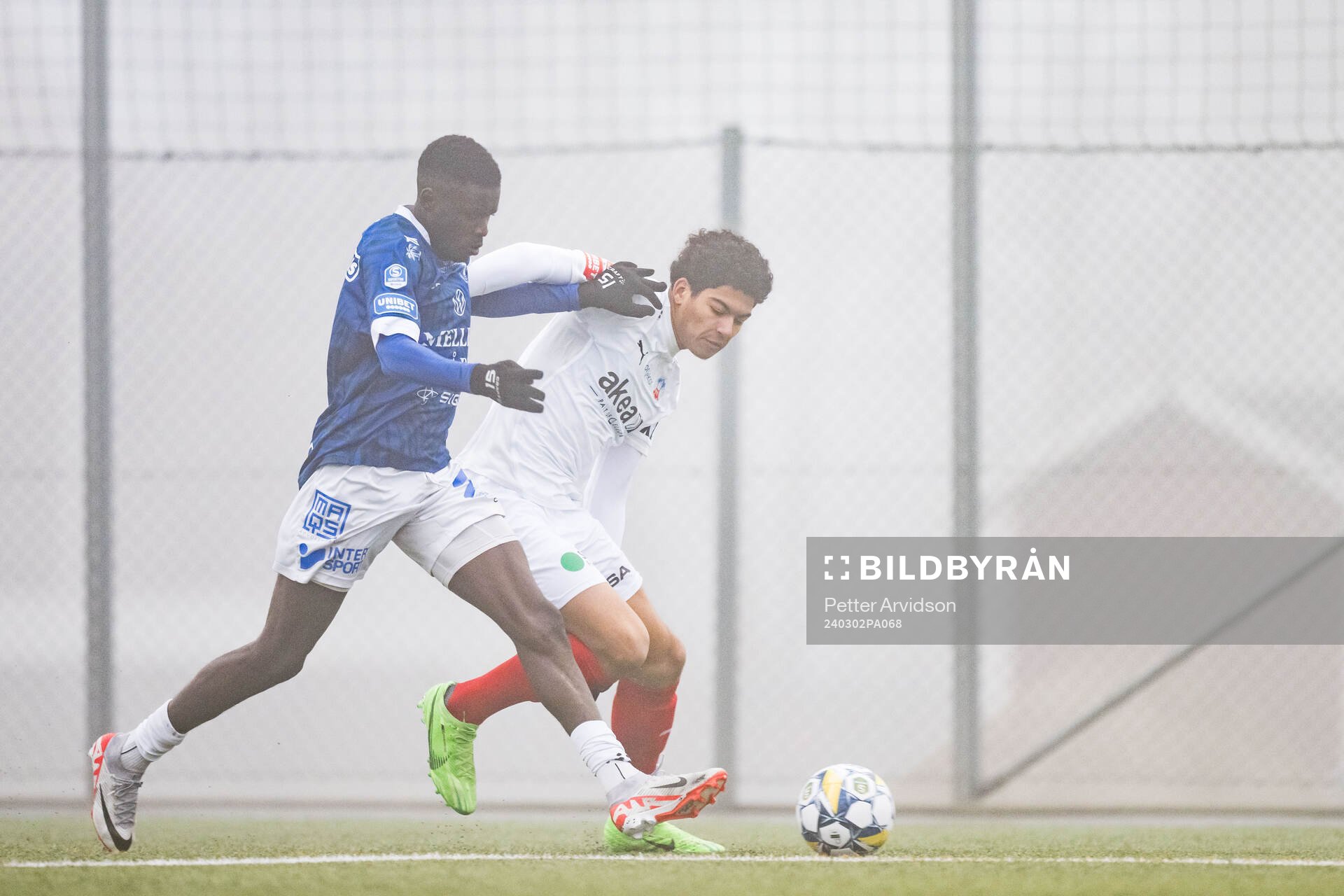 Trelleborgs Emmanuel Godwin och Helsingborgs Milan Silva