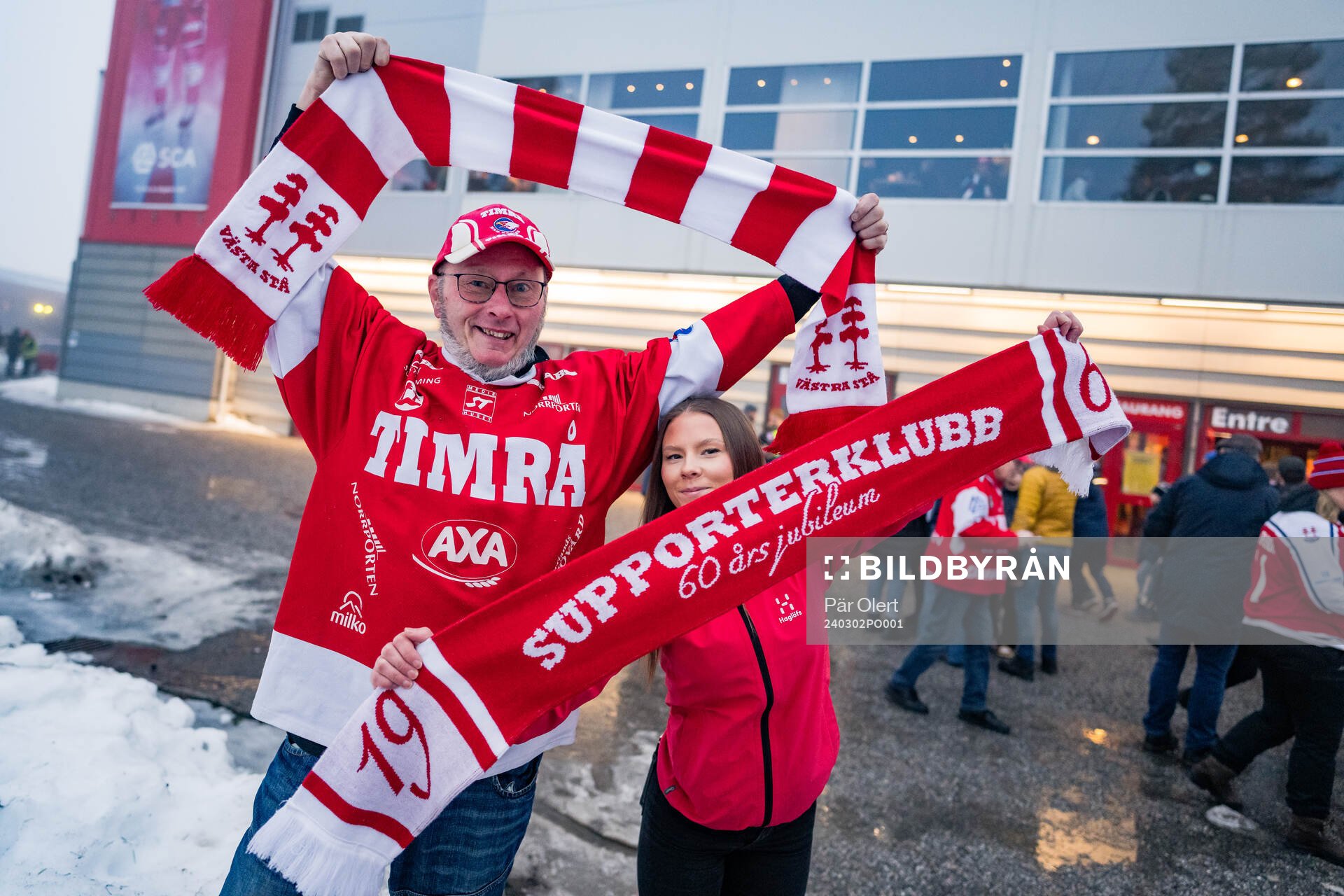Timråsupportar med halsdukar