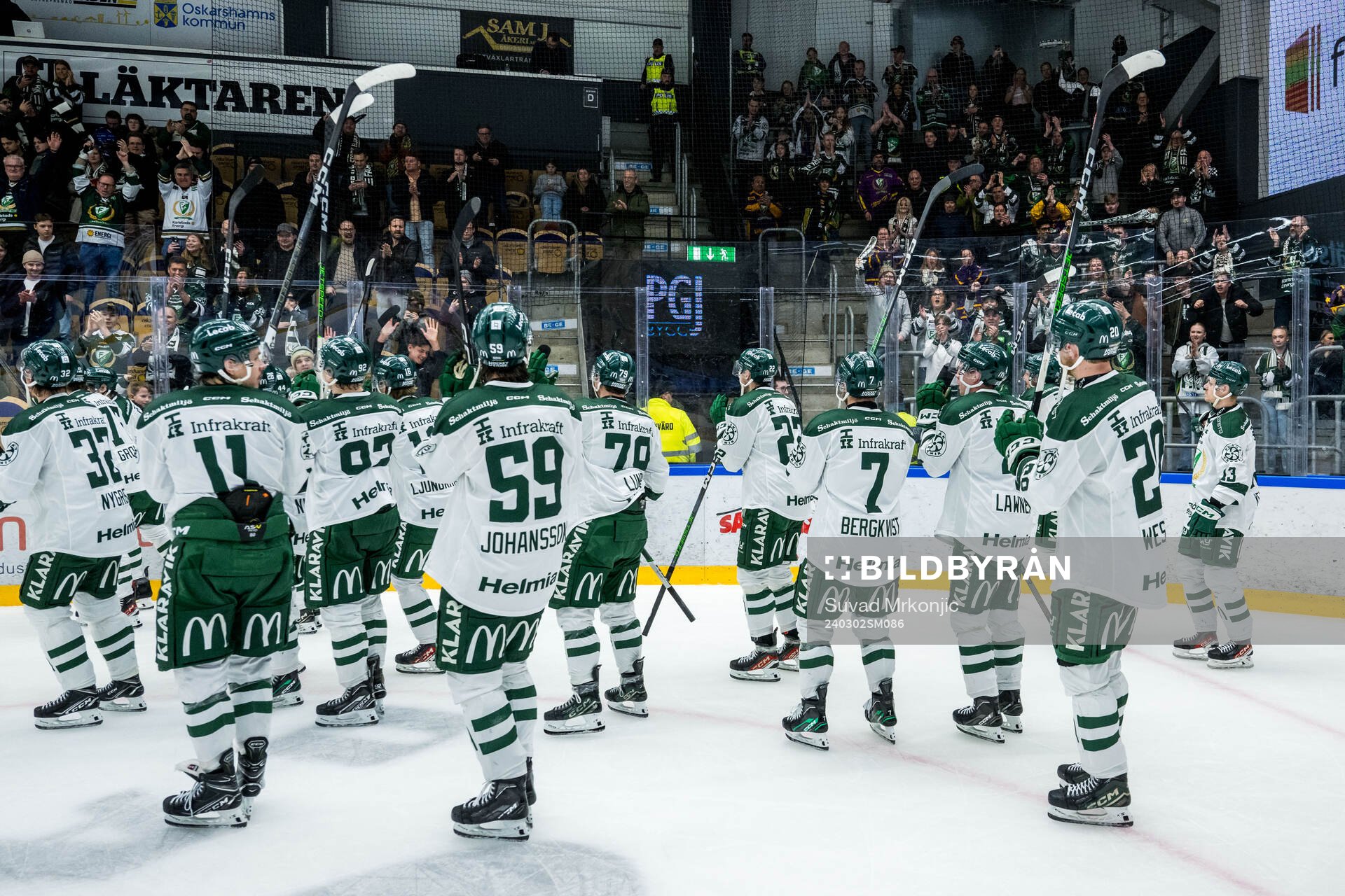 Färjestadsspelare jublar