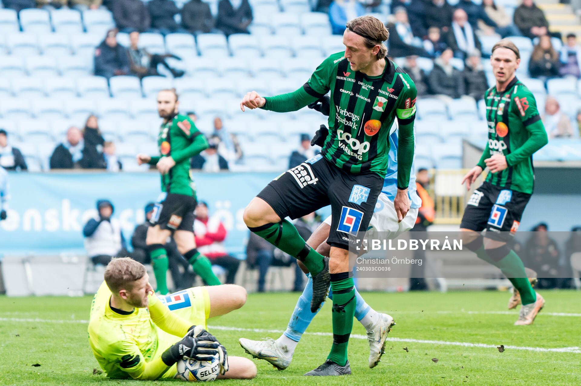 Varbergs målvakt Fredrik Andersson och Olle Edlund