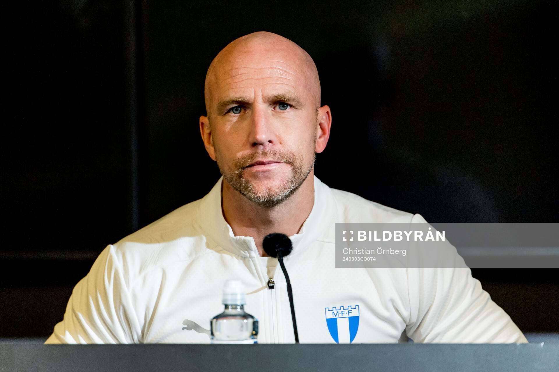 Malmö FFs tränare Henrik Rydström på en presskonferens