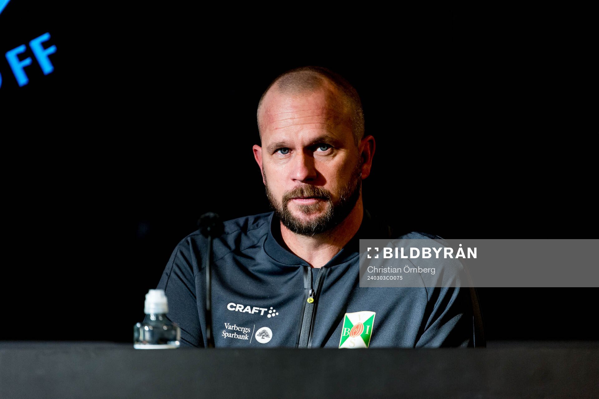 Varbergs tränare Tobias Linderoth på en presskonferens