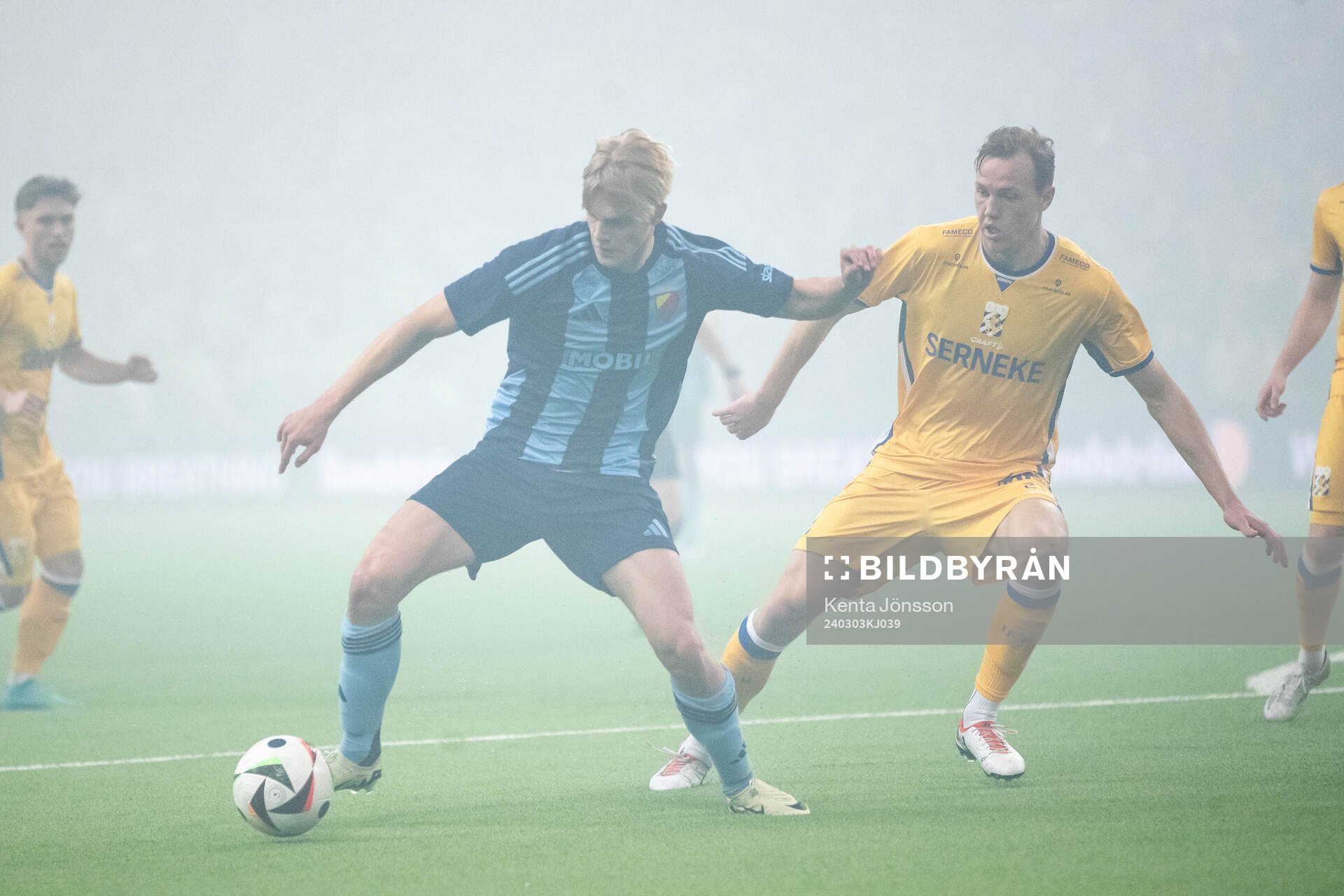 Djurgårdens Lucas Bergvall och IFK Göteborgs Adam Carlén