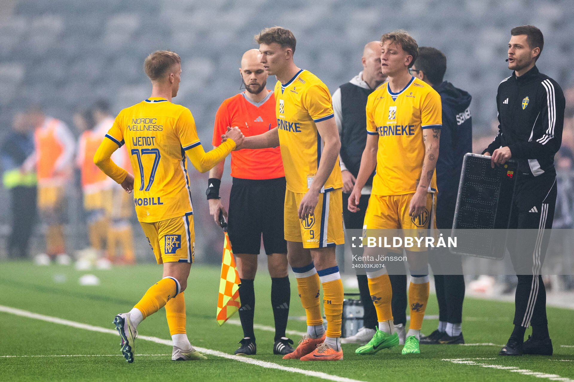 IFK Göteborgs Laurs Skjellerup byter med Oscar Wendt