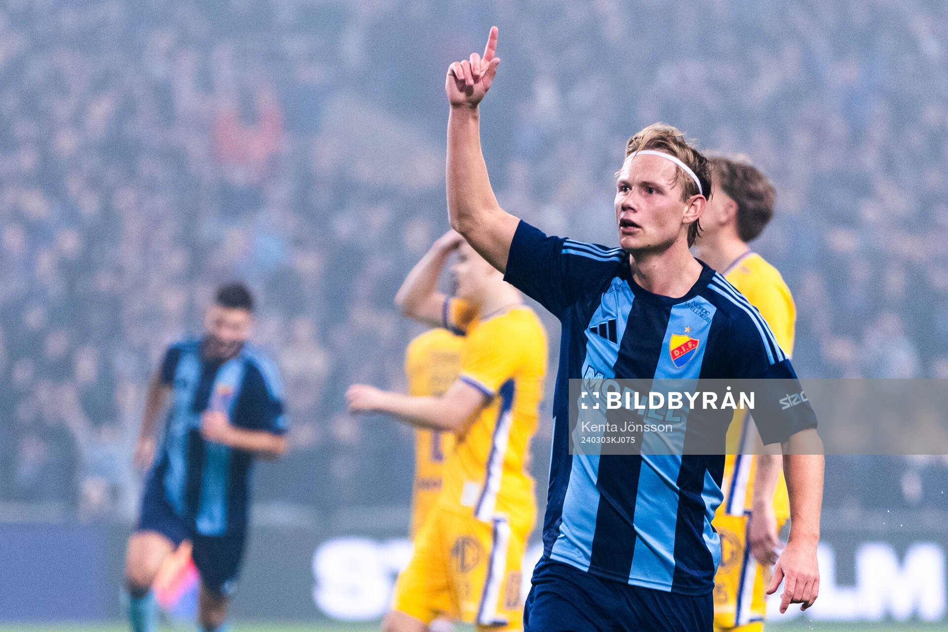 Djurgårdens Tobias Gulliksen jublar