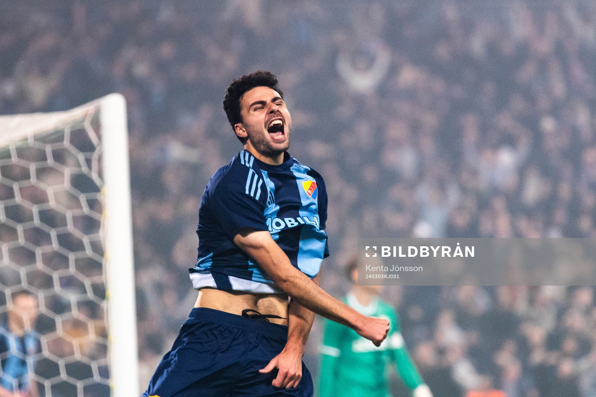 Djurgårdens Deniz Hummet jublar efter 2-0 under fotbollsmatchen i Svenska Cupen mellan Djurgården och IFK Göteborg den 3 mars 2024 i Stockholm.