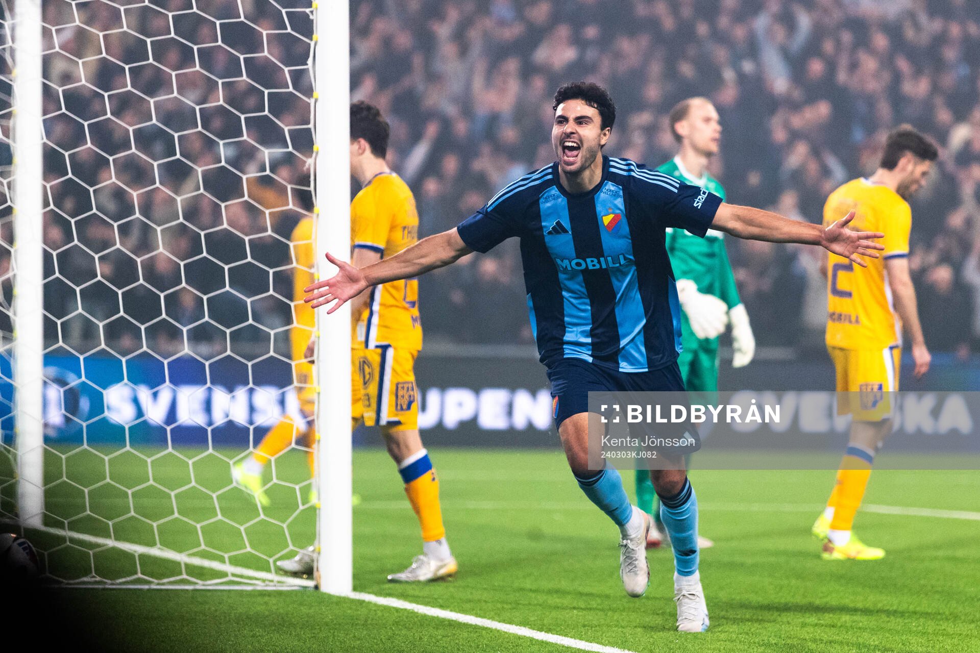 Djurgårdens Deniz Hummet jublar