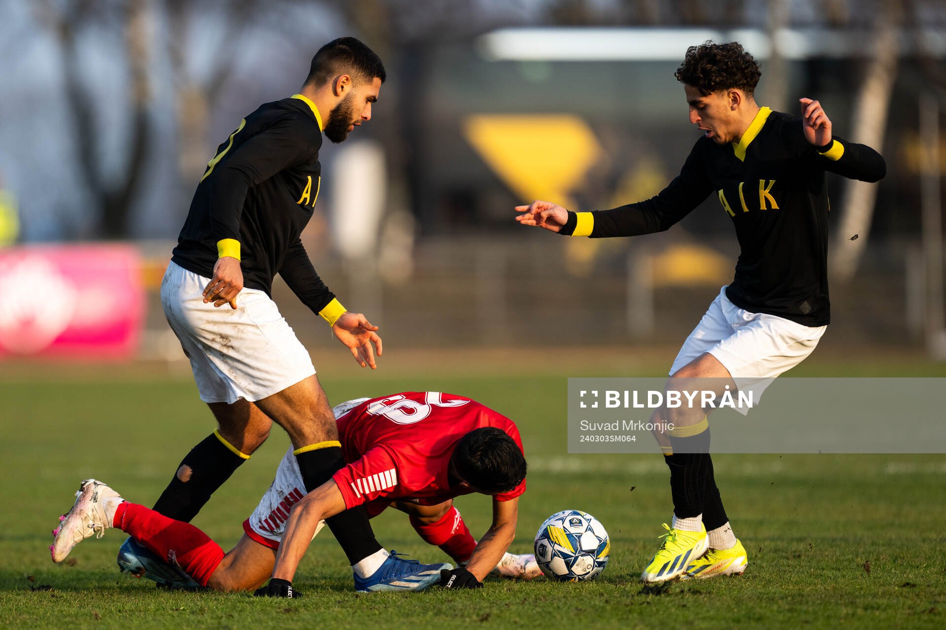 AIKs Omar Faraj och Kalmars Romario Pereira Sipiao