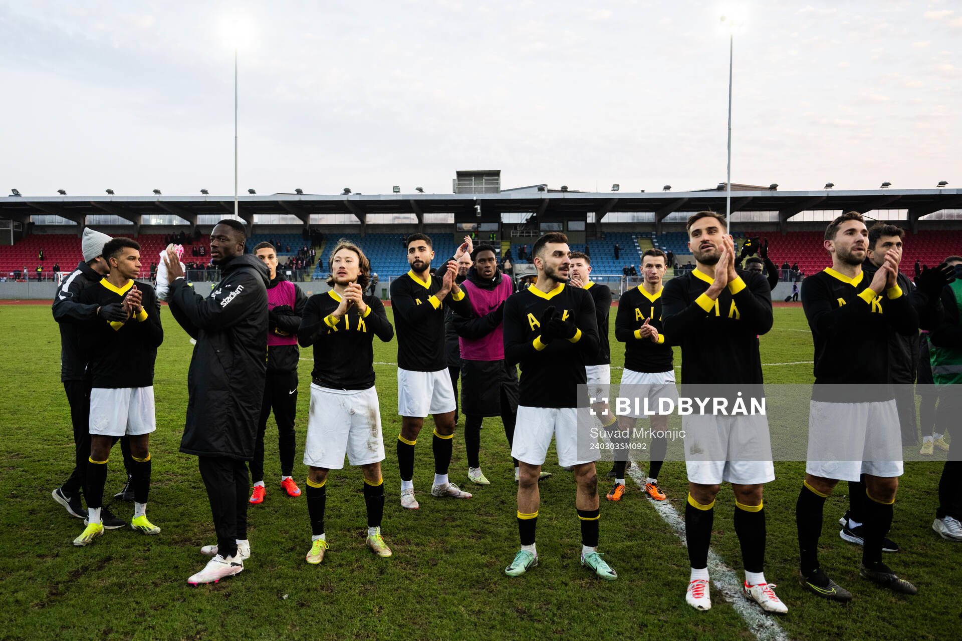AIKs spelare jublar