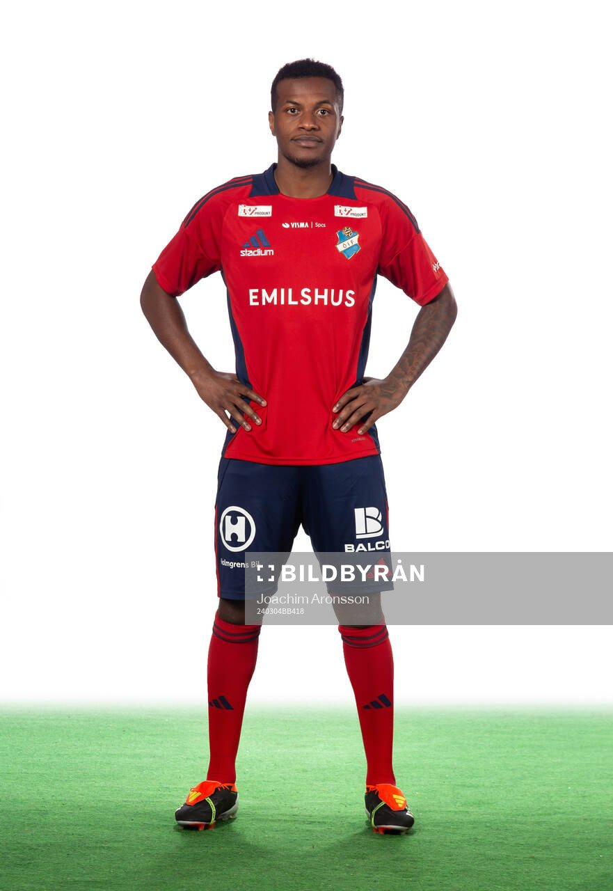 Östers Manasse Kusu poserar för ett porträtt den 4 mars 2024 i Växjö.