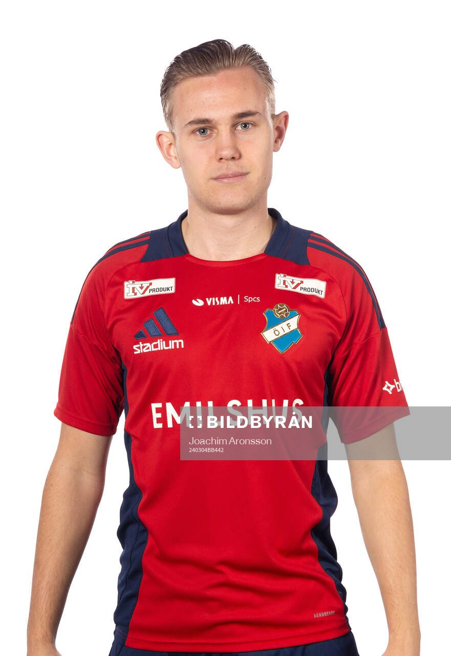 Östers Adam Herdonsson poserar för ett porträtt den 4 mars 2024 i Växjö.