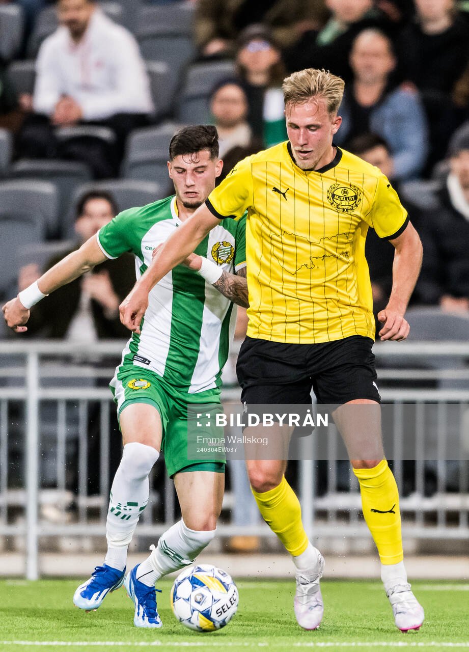 Hammarbys Viktor Djukanovic och Mjällbys Herman Johansson