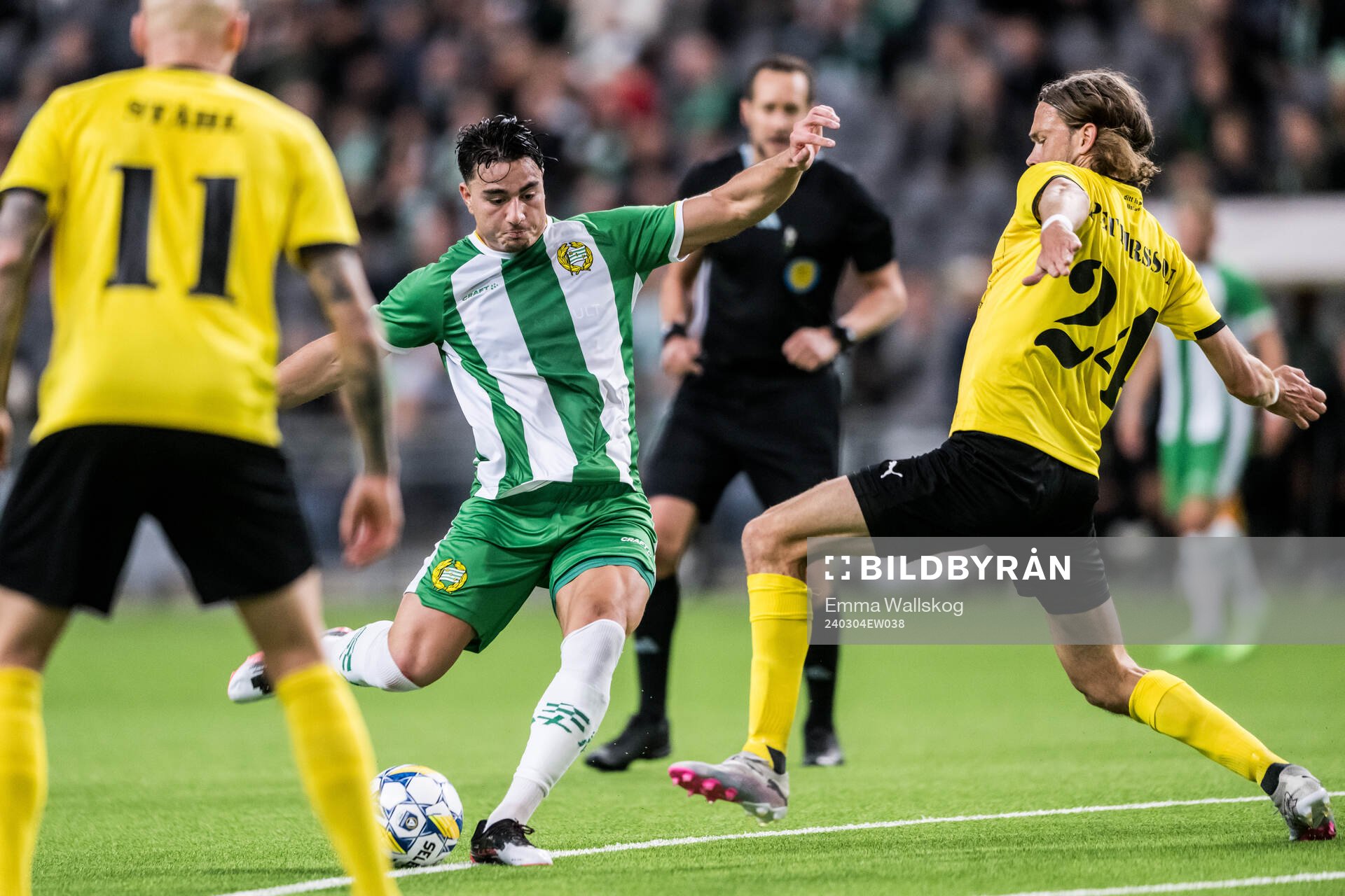 Hammarbys Jusef Erabi och Mjällbys Tom Pettersson