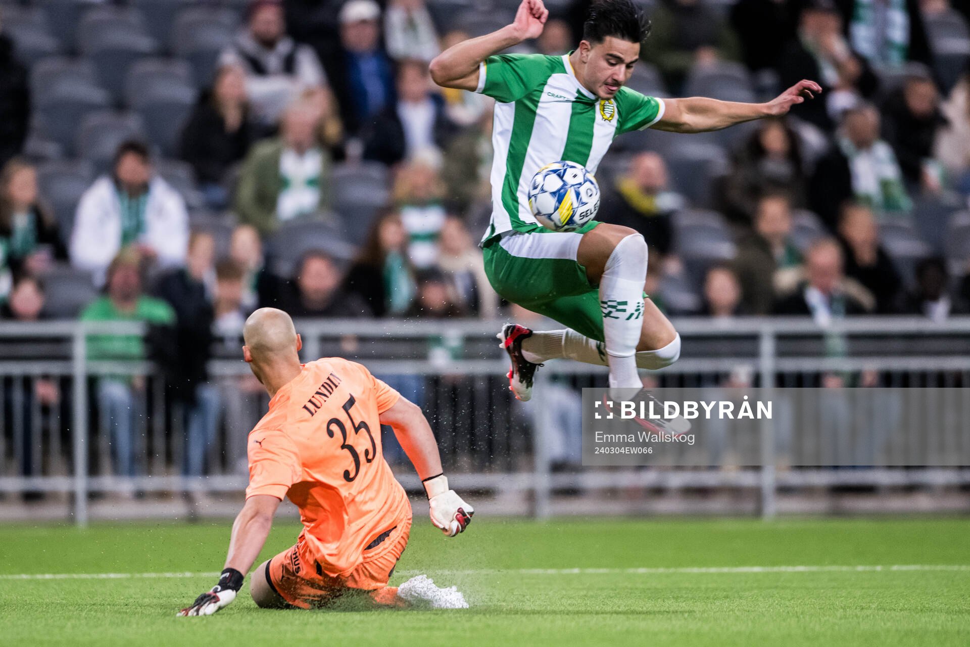 Mjällbys målvakt Alexander Lundin och Hammarbys Jusef