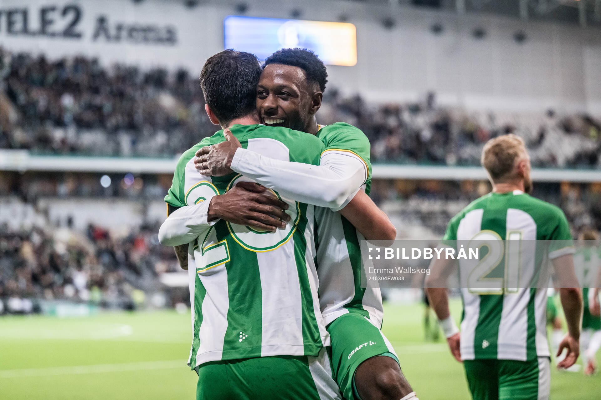 Hammarbys Nahir Besara och Shaquille Pinas jublar