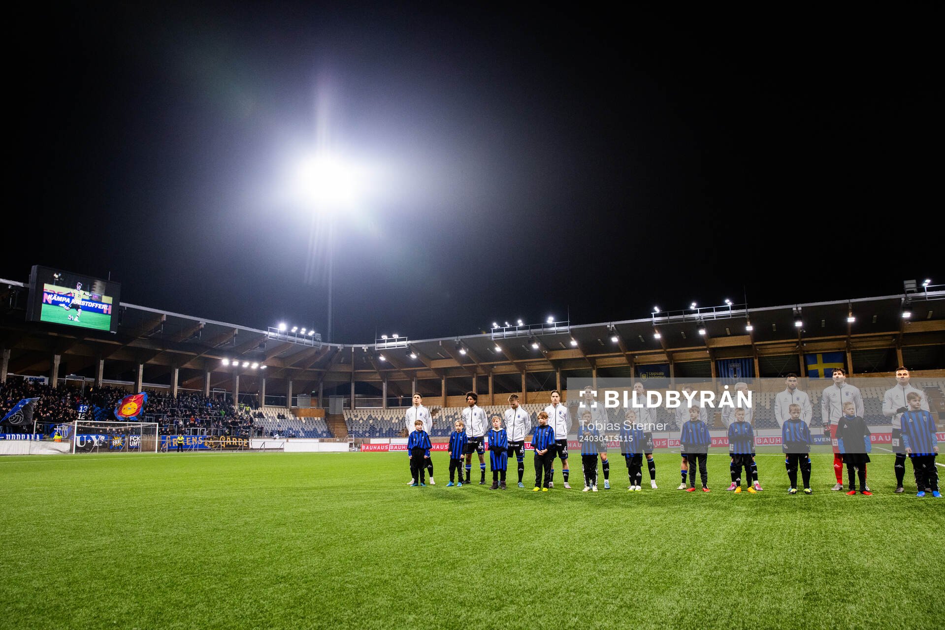 Sirius spelare vid lineup när Kristoffer Olsson