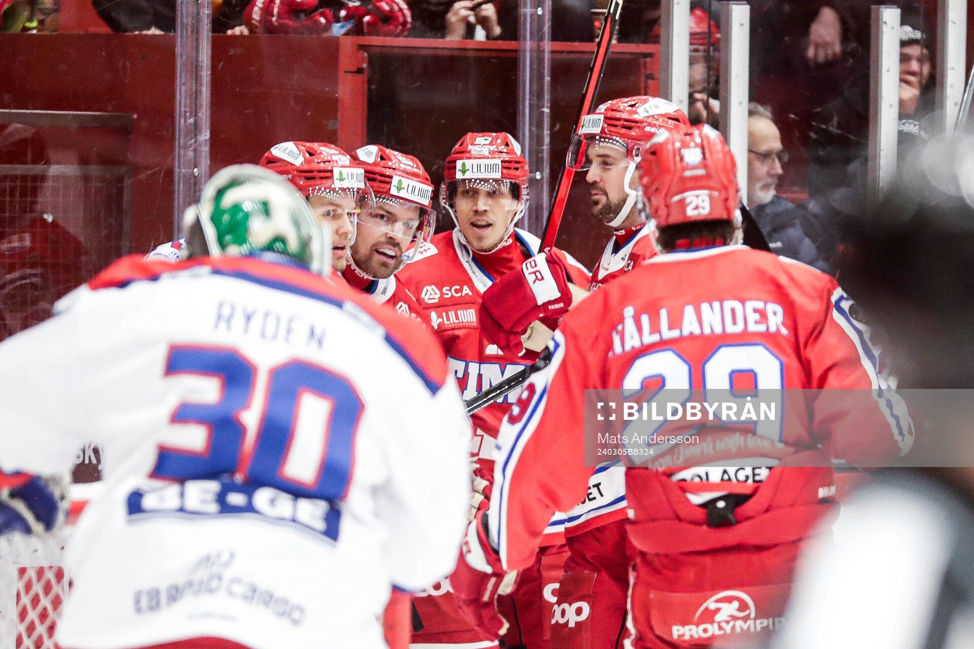 Timrås Anton Lander jublar