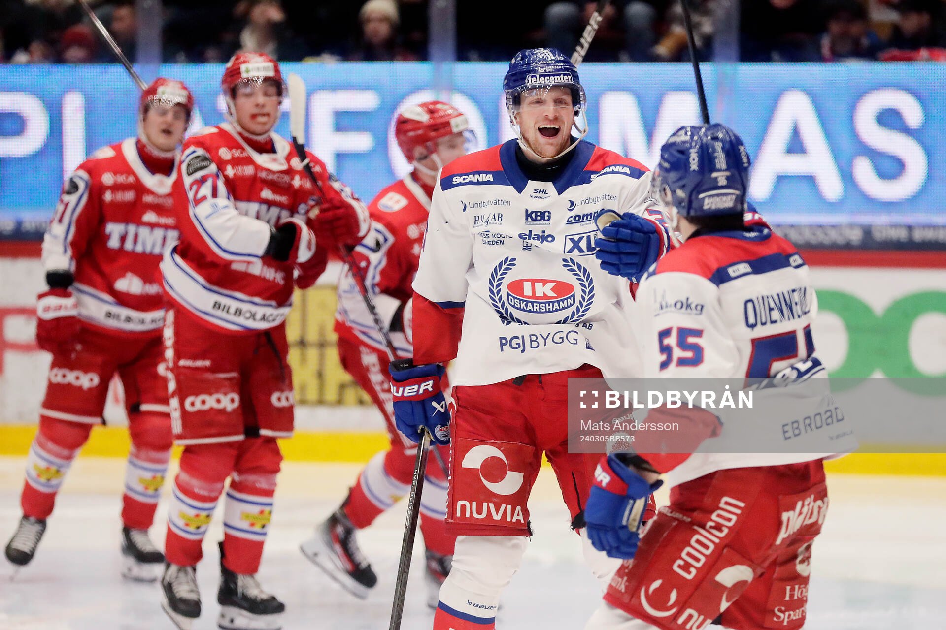 Oskarshamns Austin Wagner jublar med David Quenneville