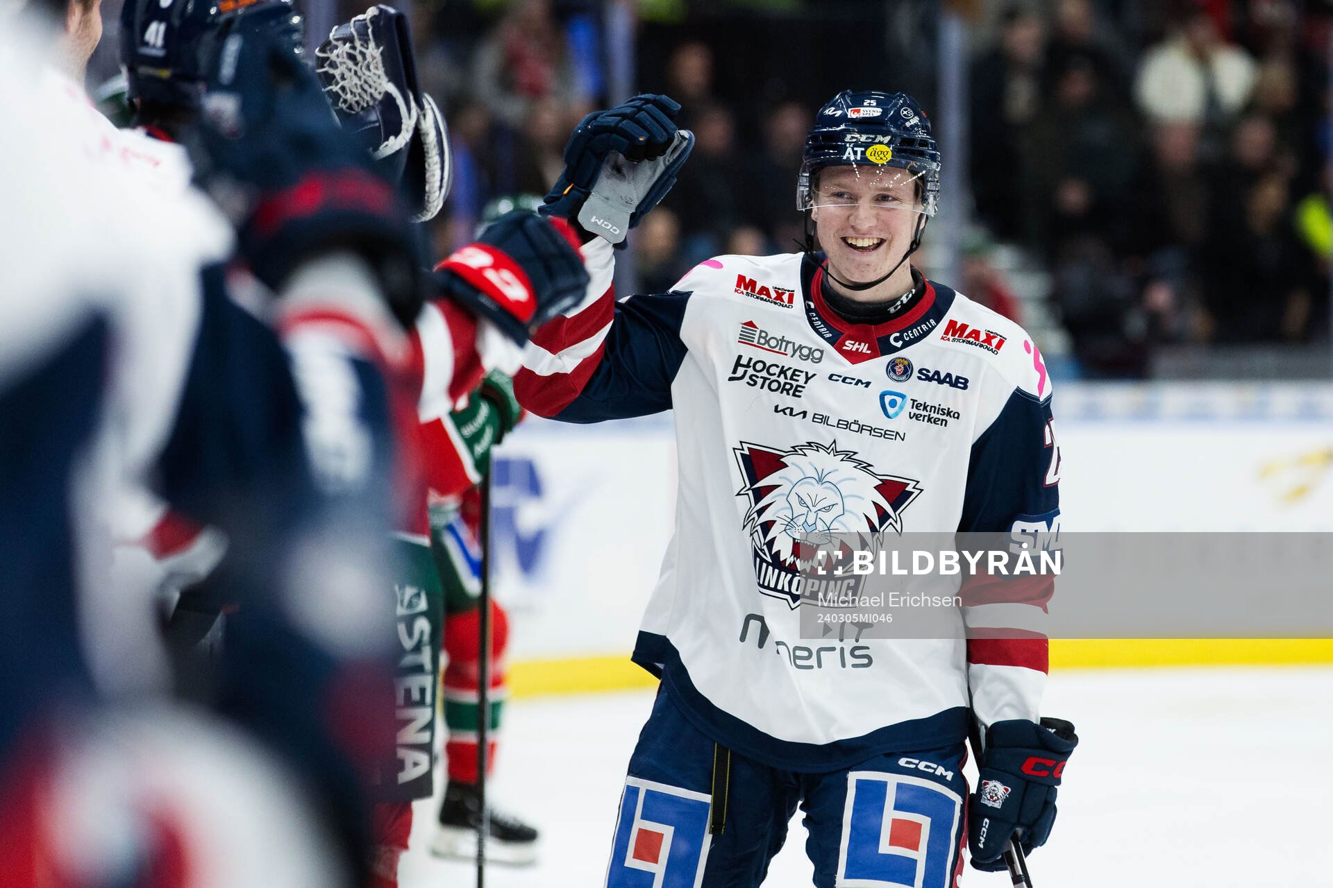 Linköpings Filip Bystedt jublar