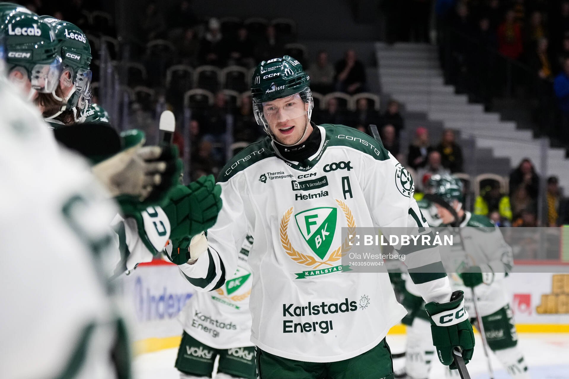 Färjestads Victor Ejdsell jublar