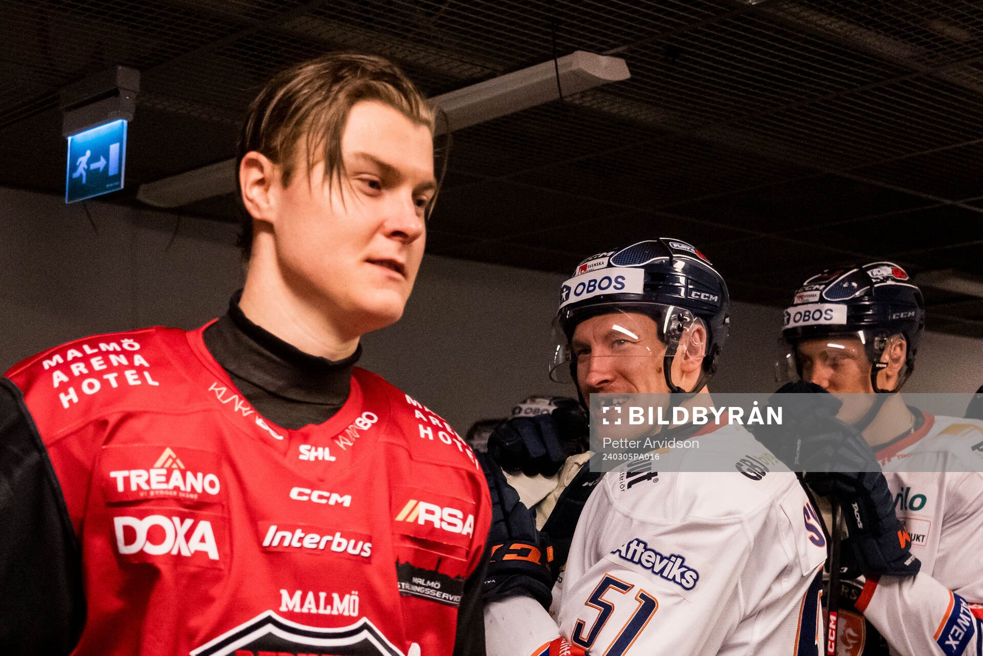 Malmö Redhawks Fredrik Händemark och Växjös Emil