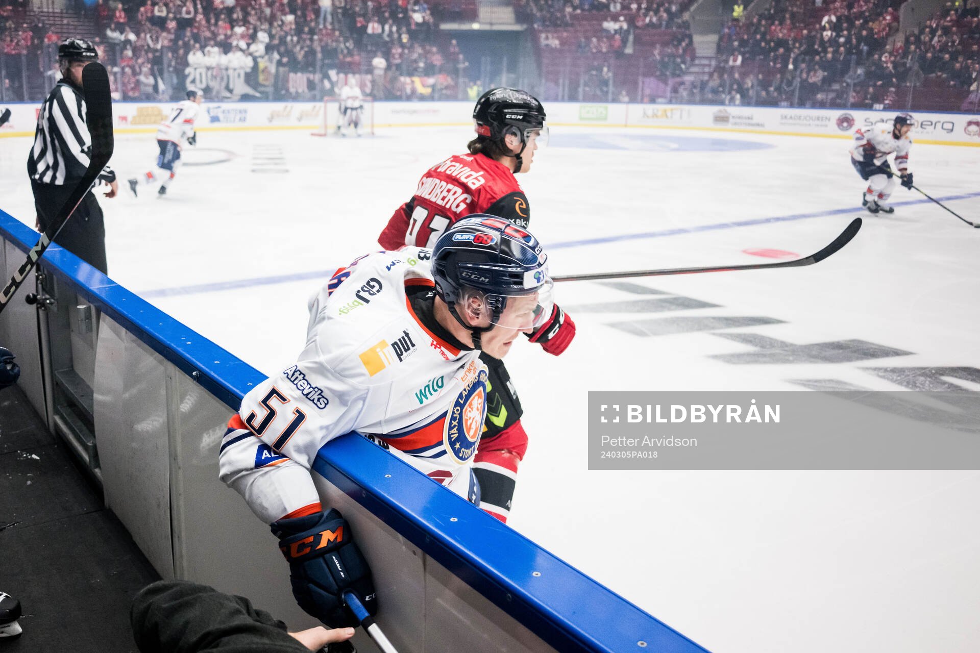 Växjös Emil Sylvegård och Malmö Redhawks Axel Sundberg
