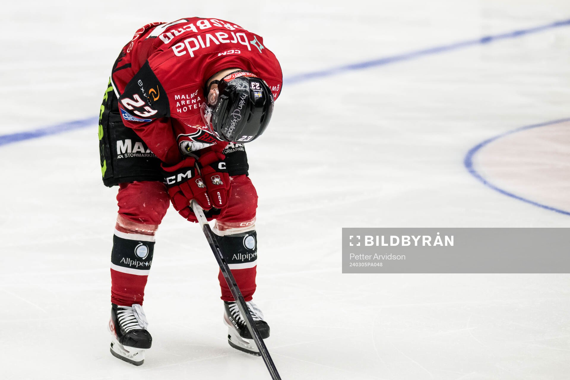 Malmö Redhawks Christoffer Forsberg lämnar planen