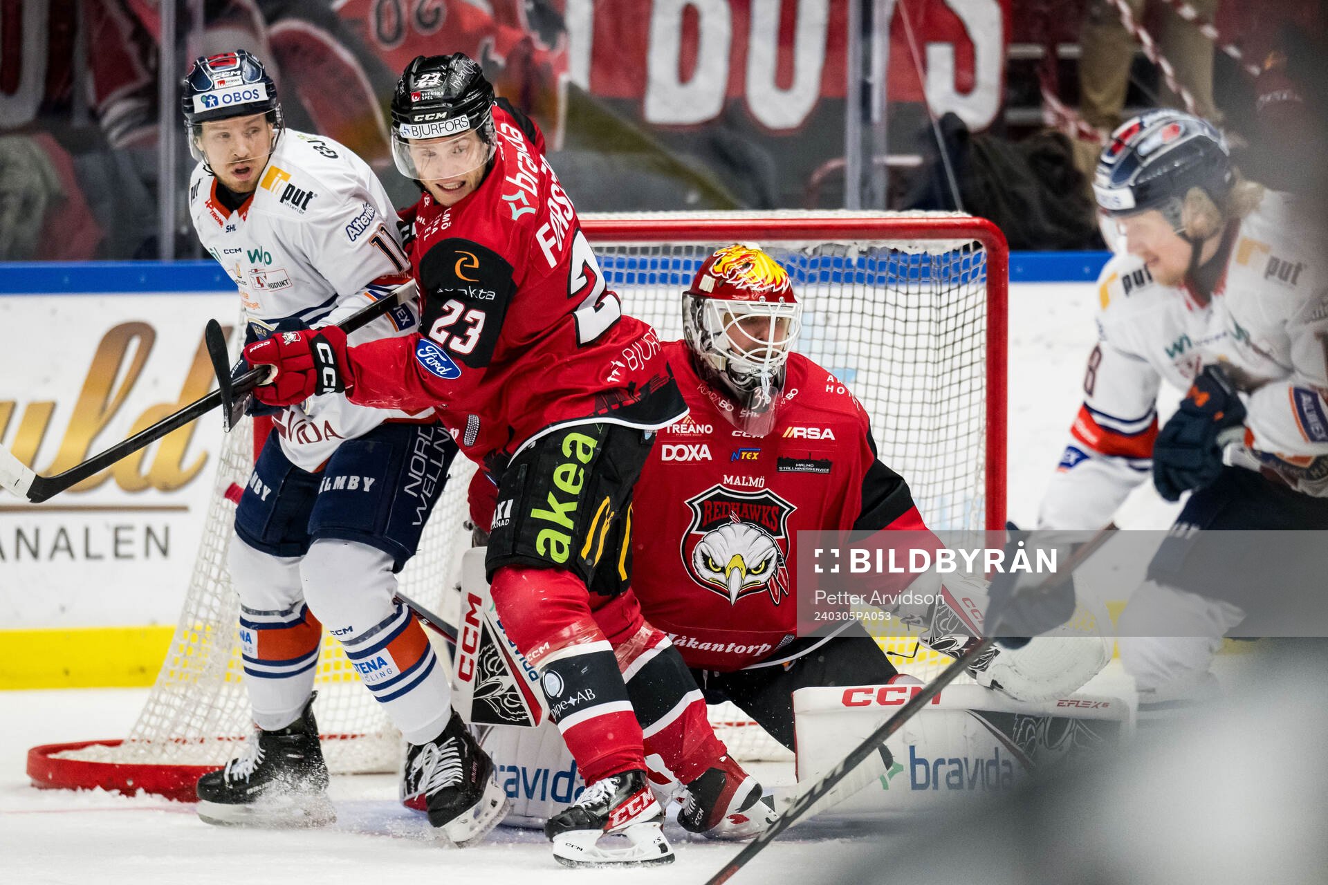 Växjös Kalle Kossila och Malmö Redhawks Christoffer