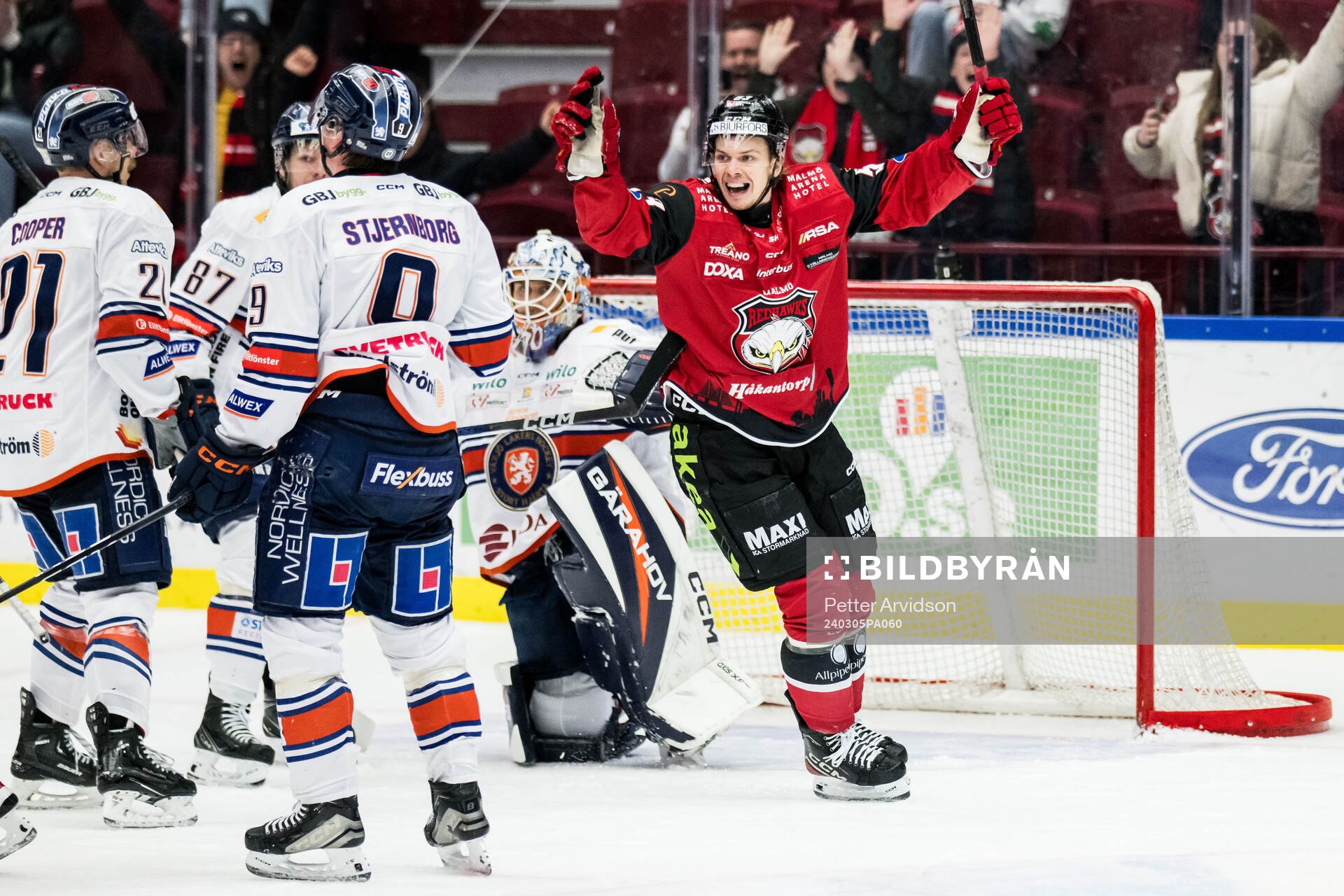 Malmö Redhawks Albert Sjöberg jublar