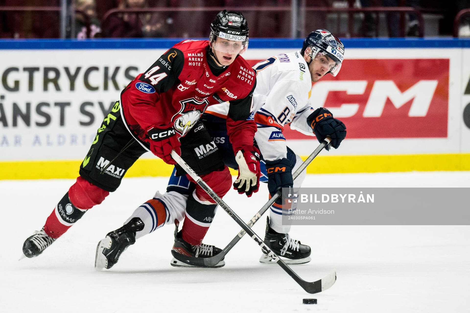 Malmö Redhawks Freddie Larsson och Växjös Zachary