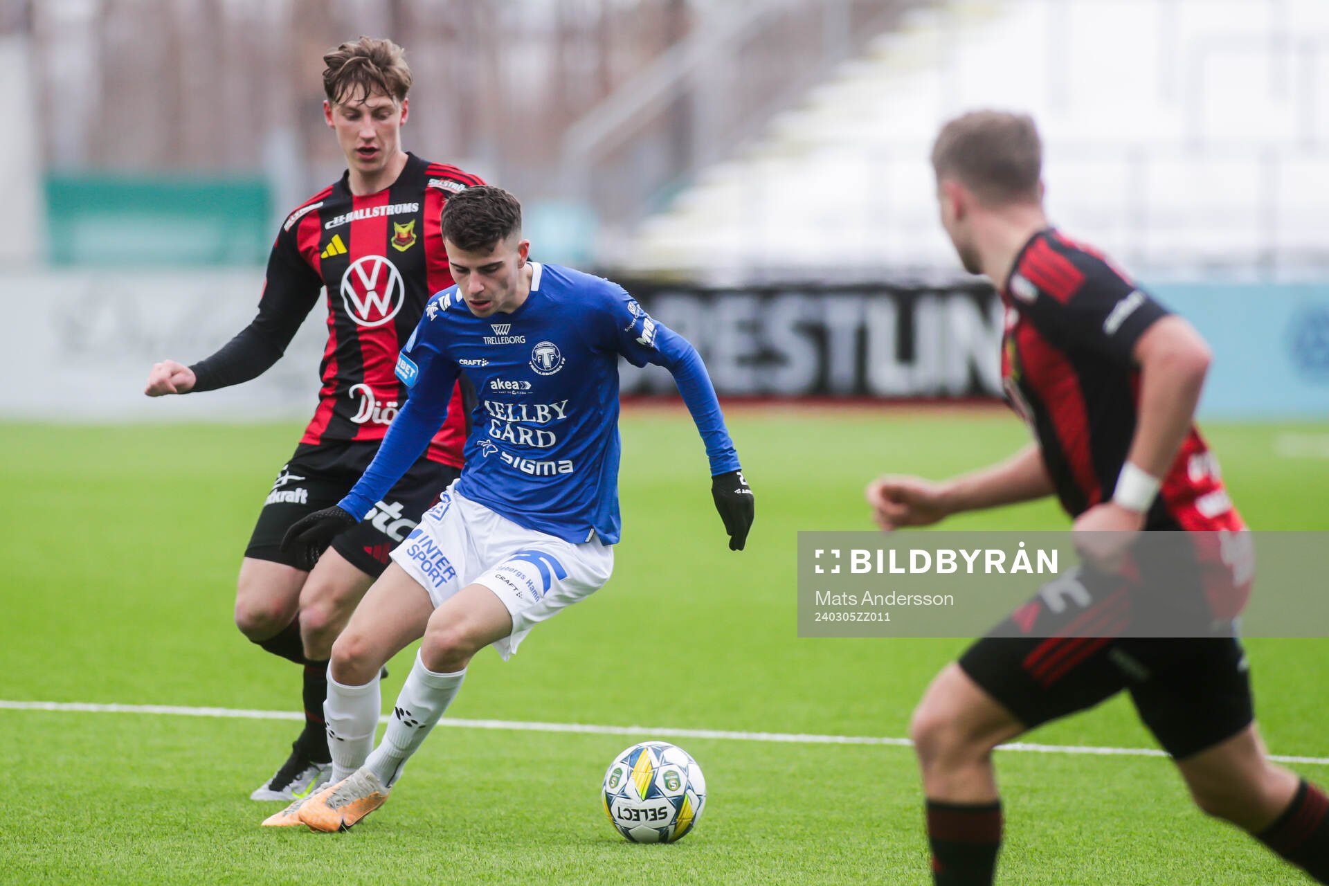 Trelleborgs Eren Alievski och Östersunds Albin Sporrong