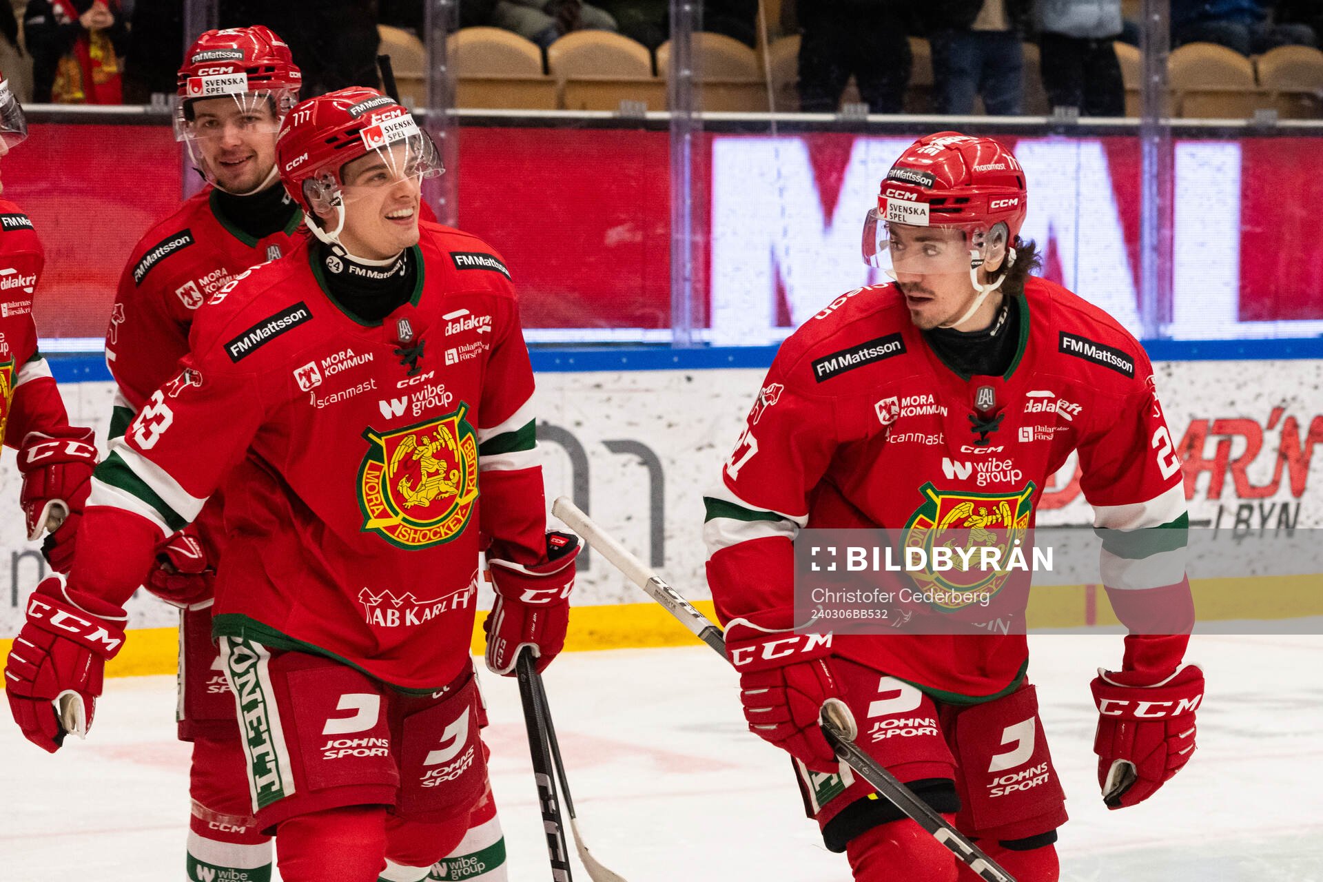 Moras Chad Yetman och Ludvig Levinsson jublar