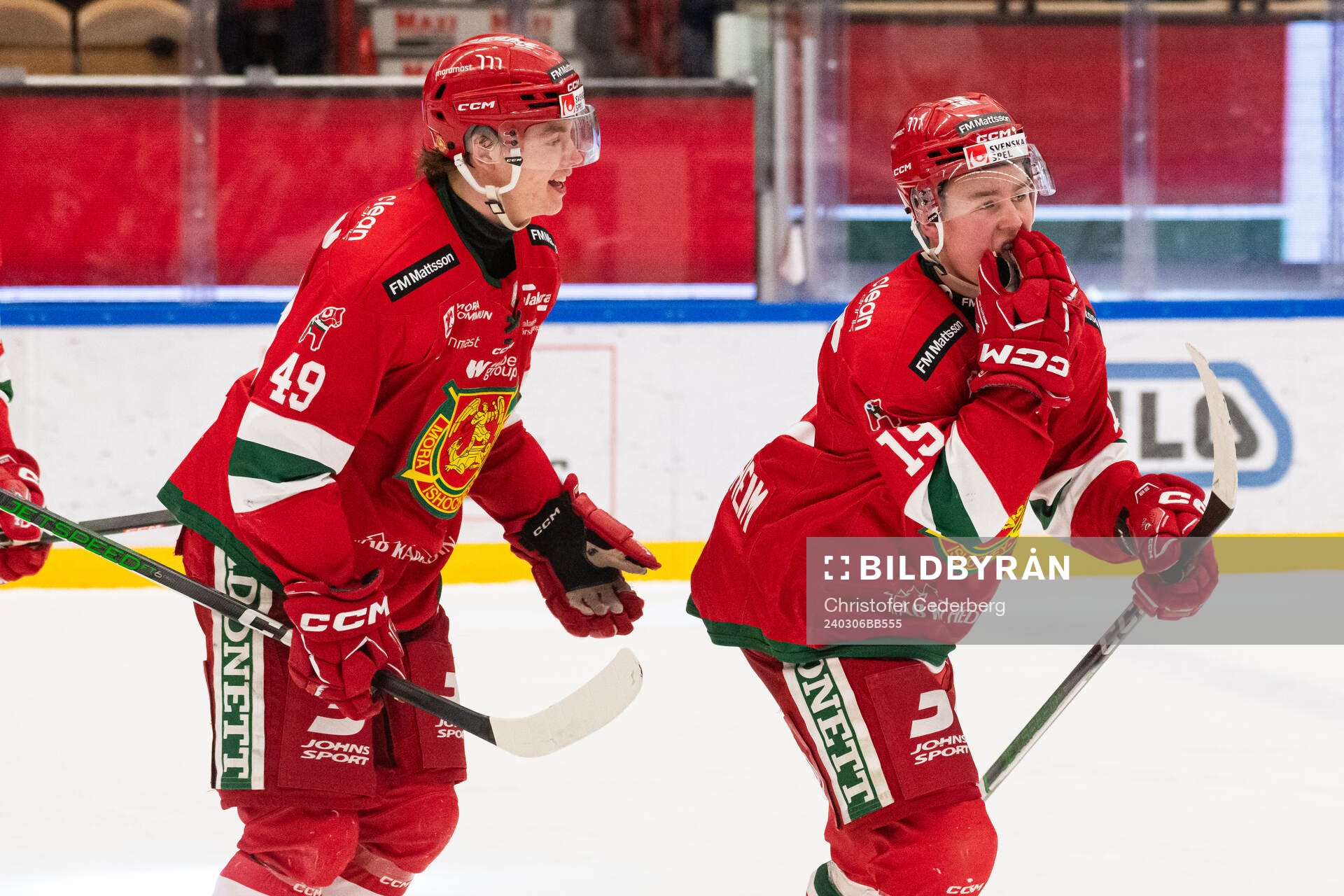 Moras Noah Steen och Petter Vesterheim jublar