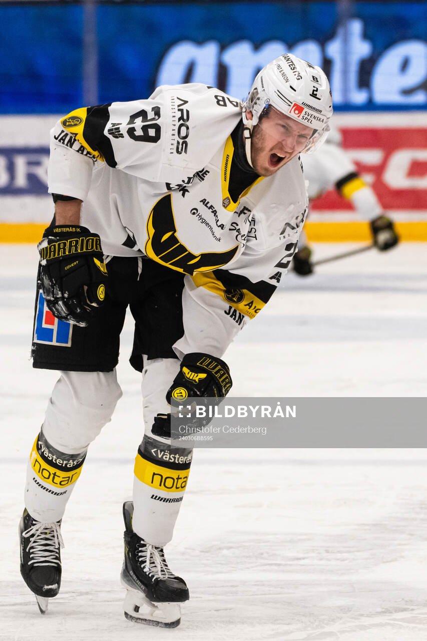 Västerås Eric Engstrand har ont
