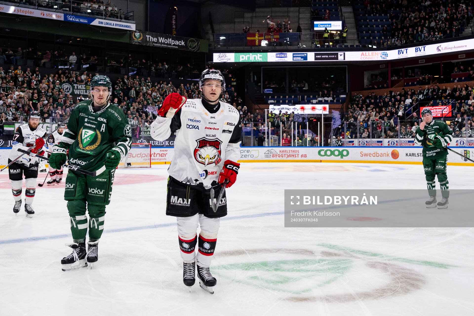 Malmö Redhawks Johan Olofsson jublar