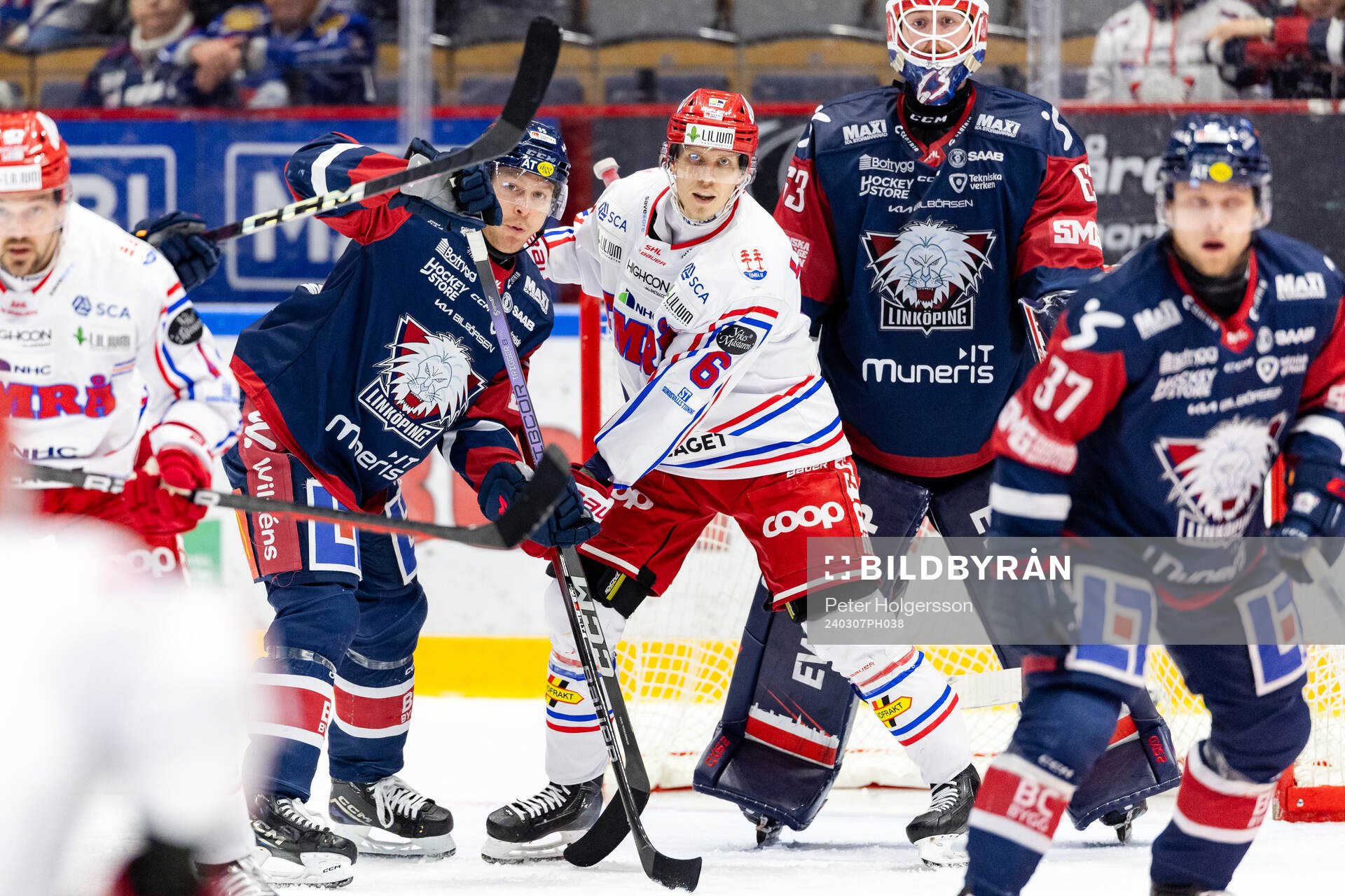 Linköpings Arvid Aronsson och Timrås Joonas Lyytinen