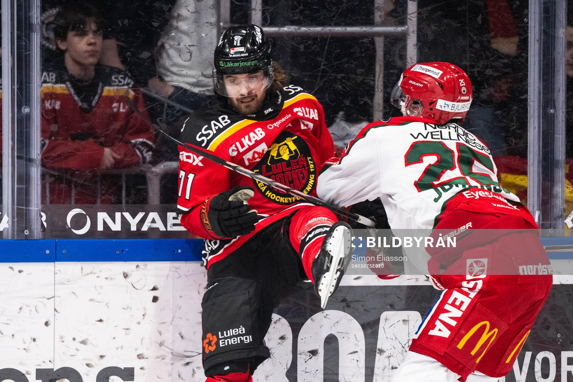 Luleås Adam Brodecki och Frölundas Pontus Johansson