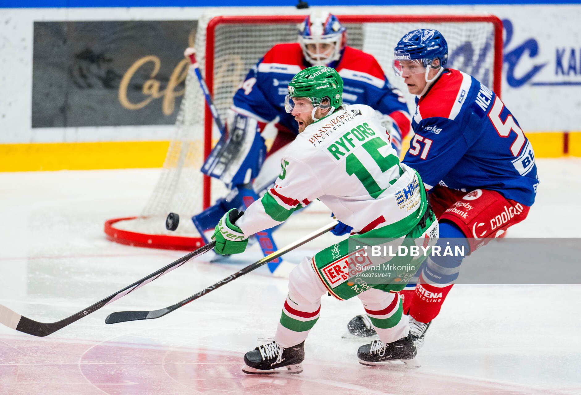 Rögles Simon Ryfors och Oskarshamns Markus Nenonen