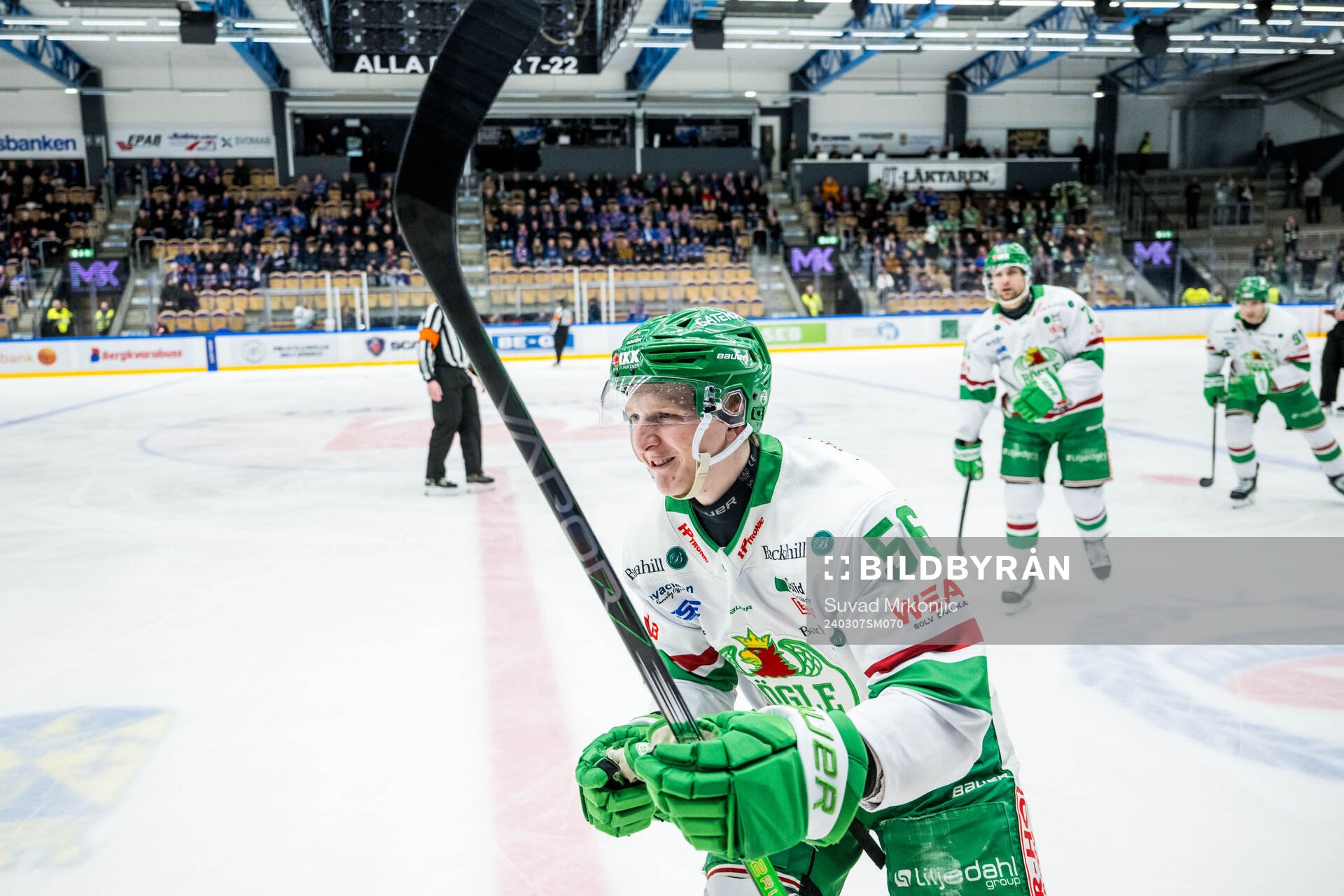 Rögles Adam Engström jublar