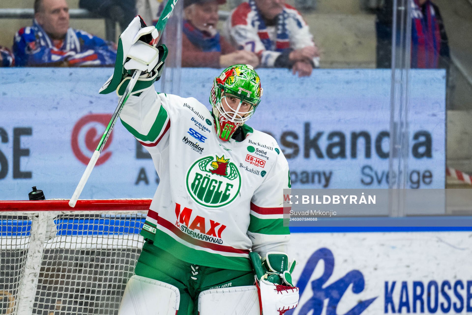 Rögles målvakt Christoffer Rifalk jublar