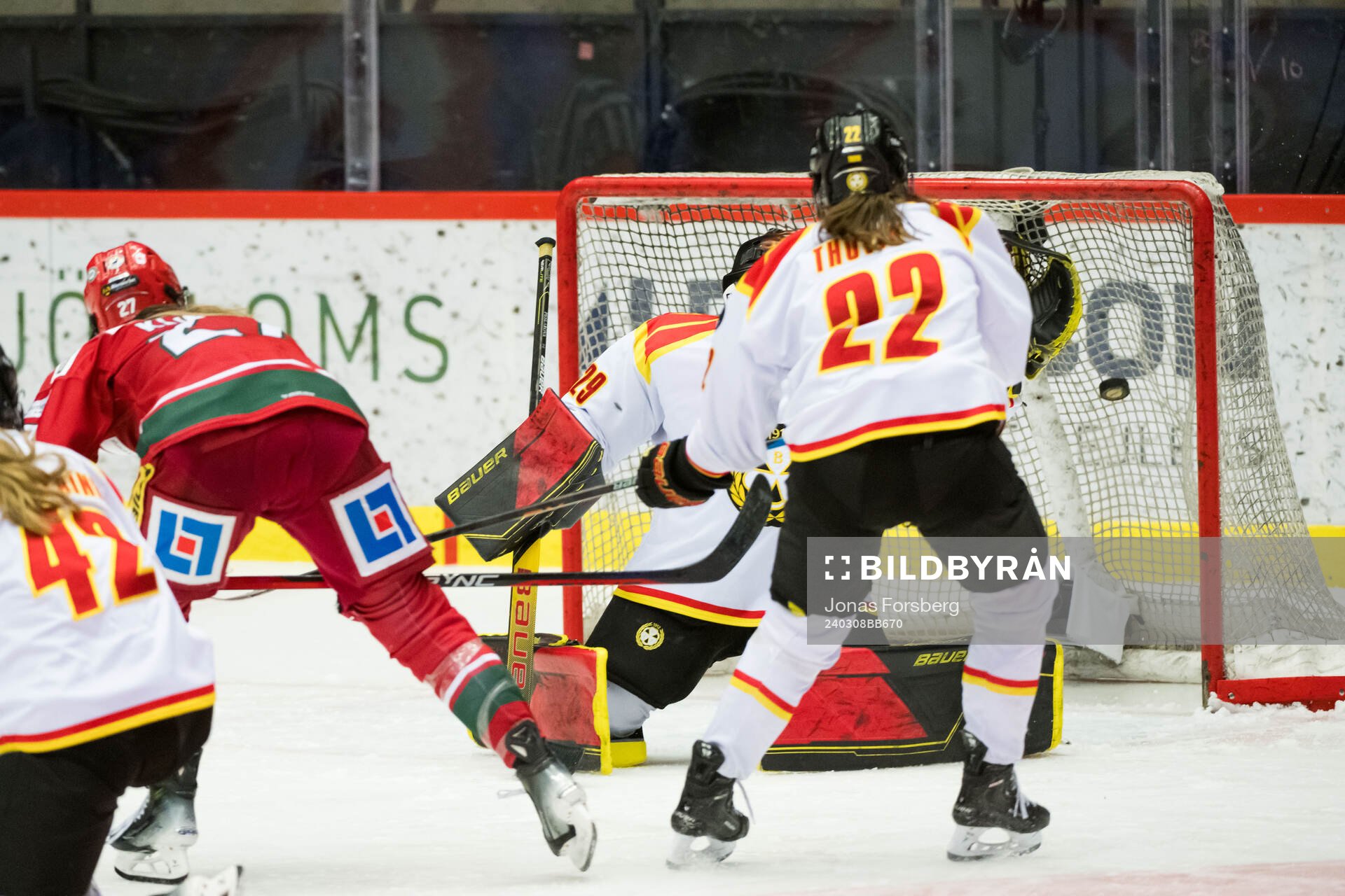 Brynäs målvakt Klara Peslarova släpper in 3-2