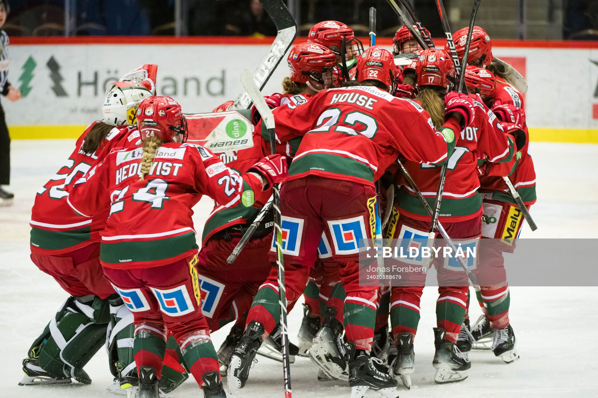 Modos spelare jublar